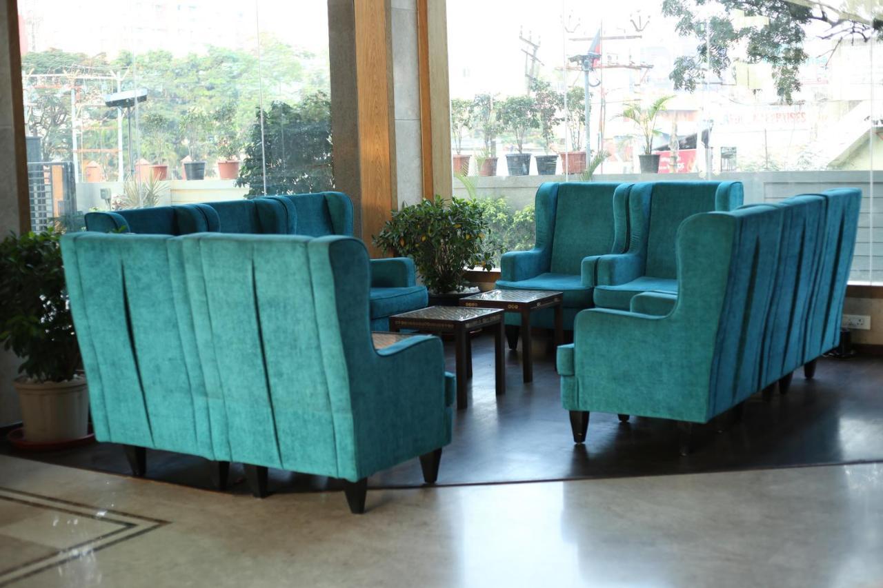 V 7 Hotel Chennai Zewnętrze zdjęcie