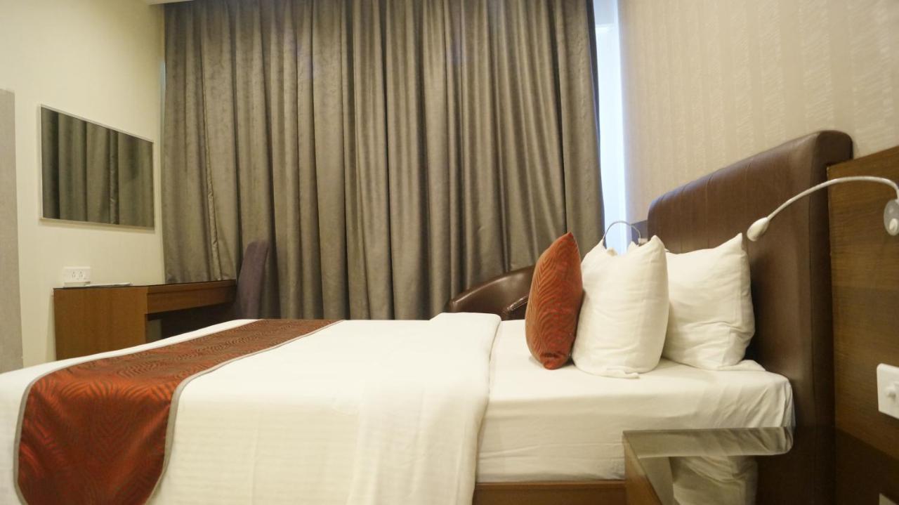 V 7 Hotel Chennai Pokój zdjęcie