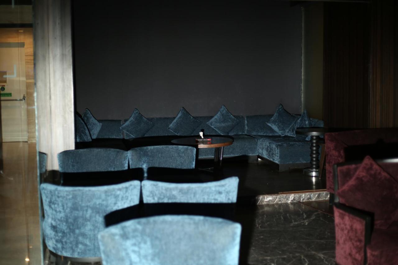 V 7 Hotel Chennai Zewnętrze zdjęcie